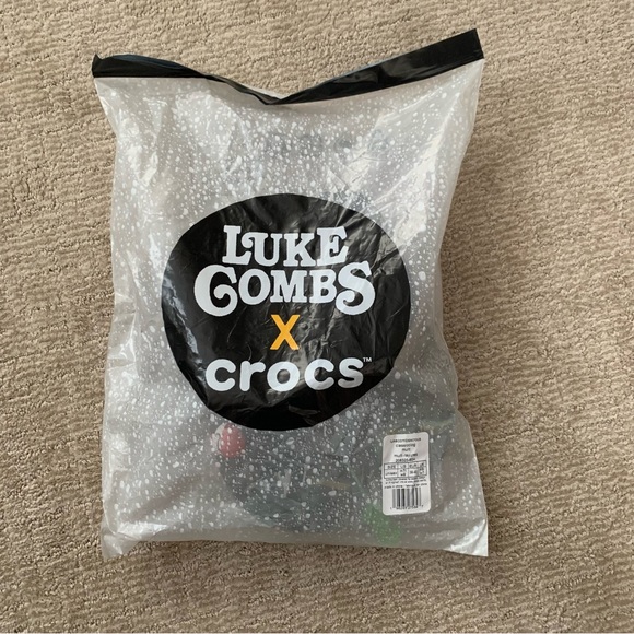 Luke Combs Crocs Men's 7/ Woman's 9 Bootleggers 2022 Brand New with Bag Camo - Picture 9 of 10